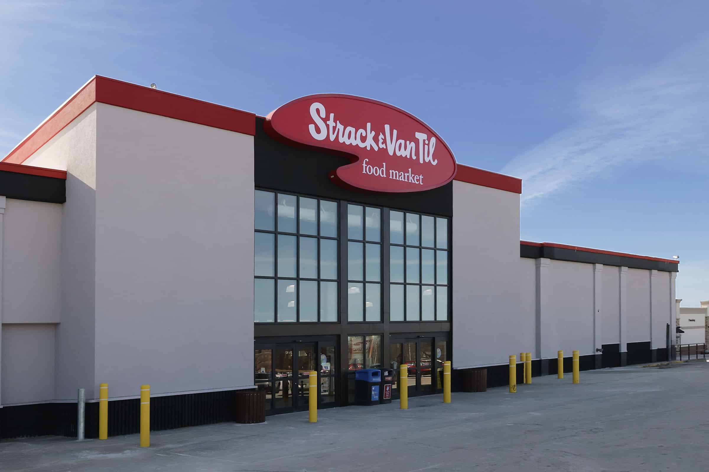 Grand re-opening in Lowell gives Strack & Van Til customers brightest, freshest shopping  experience